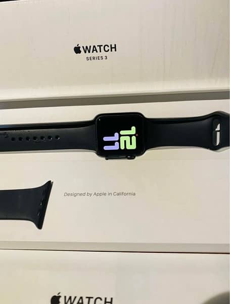 Apple Watch Series 3 Black 42 mm 1