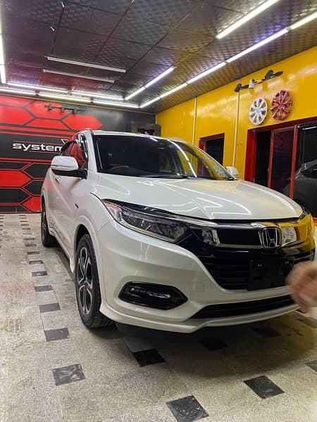 Honda Vezel 4.5 grade Z Sensing 2019 urgent sale 8