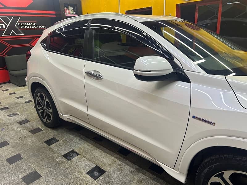 Honda Vezel 4.5 grade Z Sensing 2019 urgent sale 10