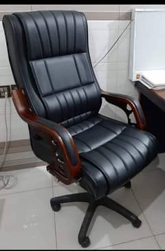 Office chair - visitor chair - Executive chair for sale in karachi 0