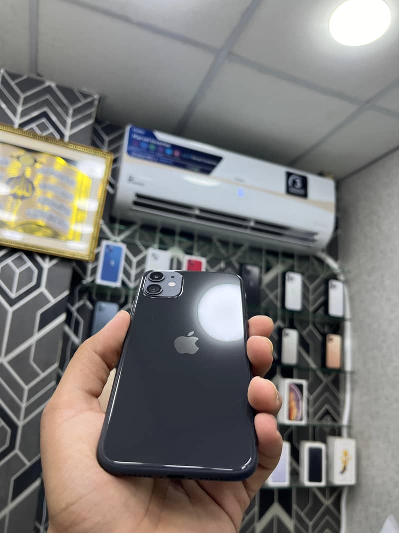 IPHONE 11 (64GB) 14