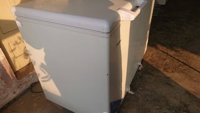 HAIER DOUBLE DOOR FREEZER LIKE NEW 3