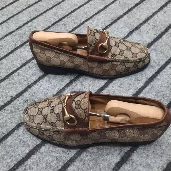 Gucci Ferragamo Armani Prada Versace Louis  vuitton Bally  Rberto cvli 1