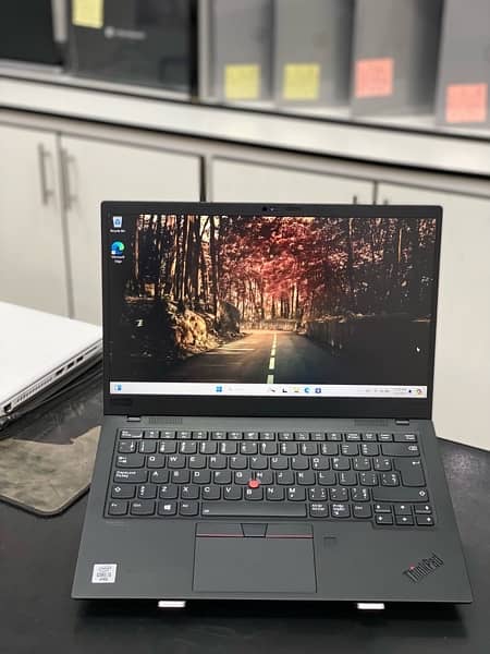 Lenovo Thinkpad X1 Carbon core i5 10th gen | 16gb ram Quadcore 3