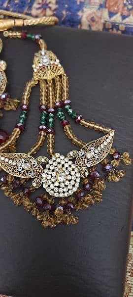 maala pendant set earings in reasonable price 9