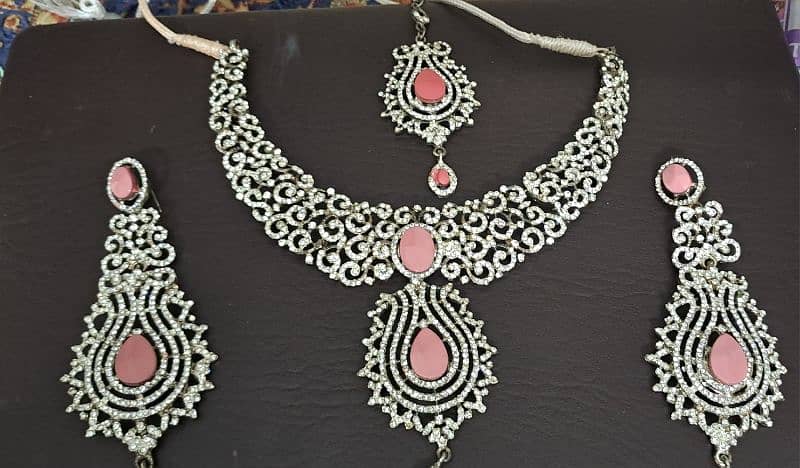 maala pendant set earings in reasonable price 11