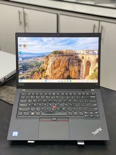 Lenovo Thinkpad t490 2gb graphics 8th gen i5 laptop 0