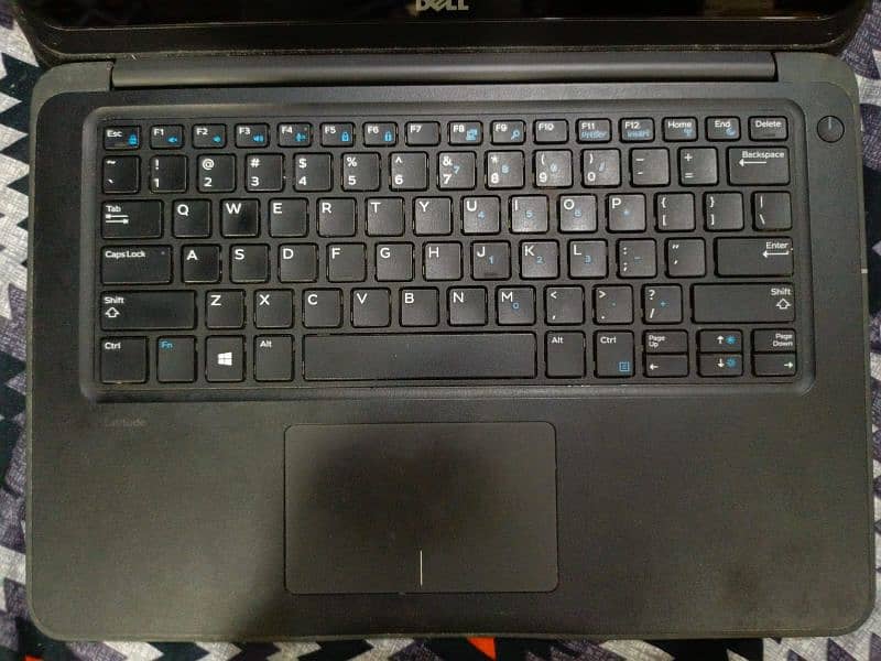 Dell latitude 3380 i5 7th gen touch hd display  (read caption) 6