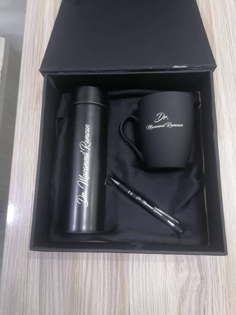 Giveaway box gifts box diary mug pen office logo company executive 12