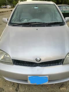 Toyota Platz 2002