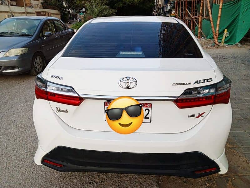 Toyota Altis Grande 2022 1