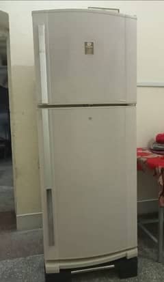 Dawlance refrigerator full size. 03423810400