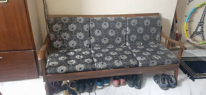 Sofa Set with Table 1