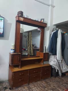 Dressing table