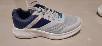 sketchers joggers