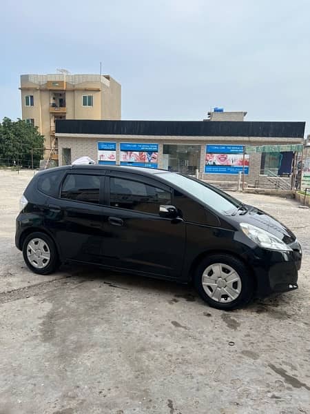 Honda Fit 2011 hybrid X Smart Selection 3