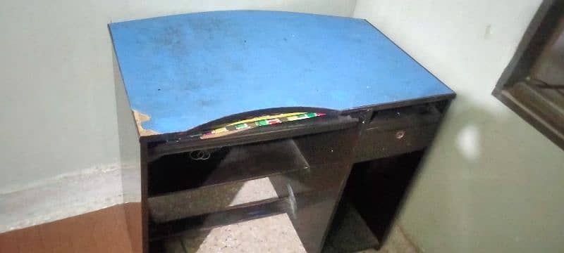 Study Table for Sale 0