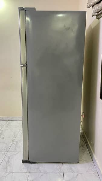 Hitachi Refrigerator 2