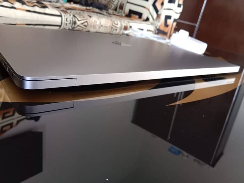 Macbook pro 2019 intel_Core i7 16"inch 1