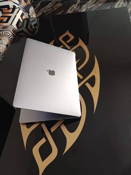 Macbook pro 2019 intel_Core i7 16"inch 2