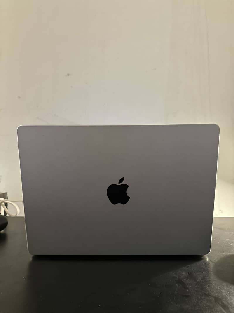 Apple Macbook M1 Pro 14 2