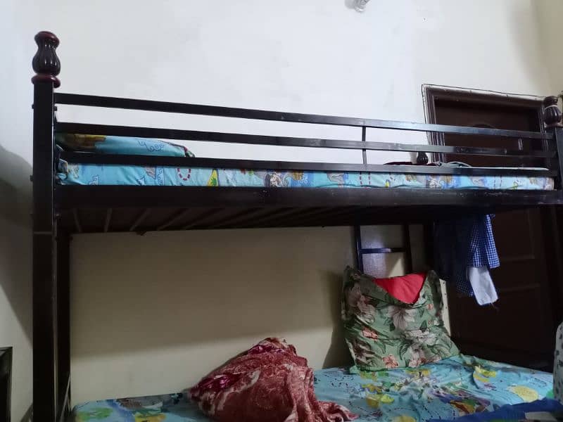 Iron bed 0