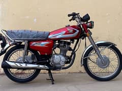 HONDA CG 125 2016 MODEL RED COLOUR GENUINE 0