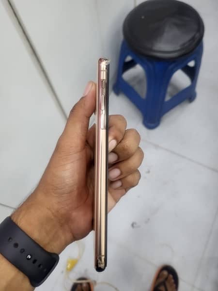 IPHONE 11 PRO MAX 256 Gb PTA APPROVED 3