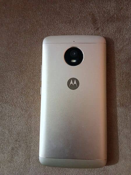 moto e5 7