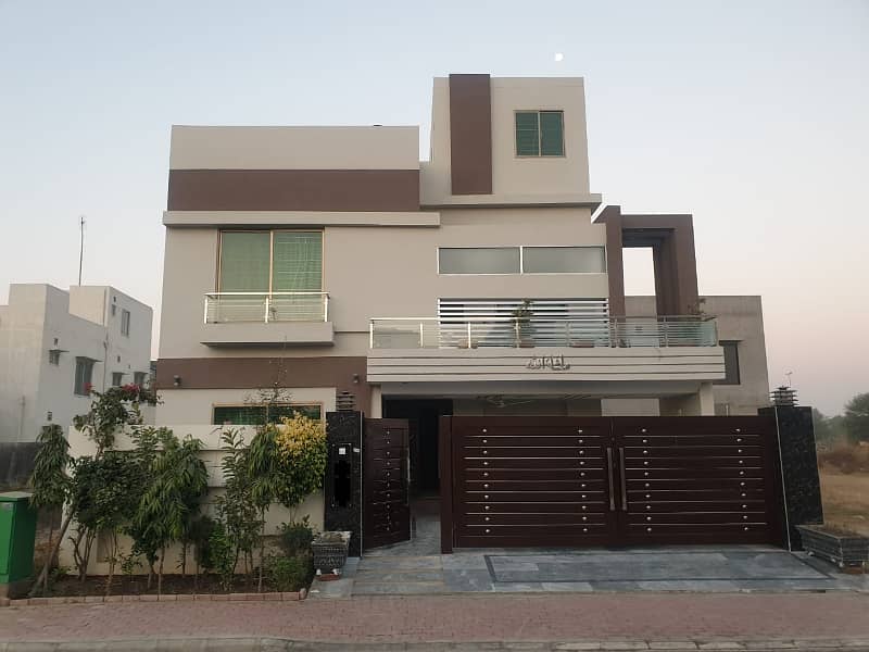 Independent 10 Marla Full House Available For Rent Sector C, Bahria Town Lahore 0