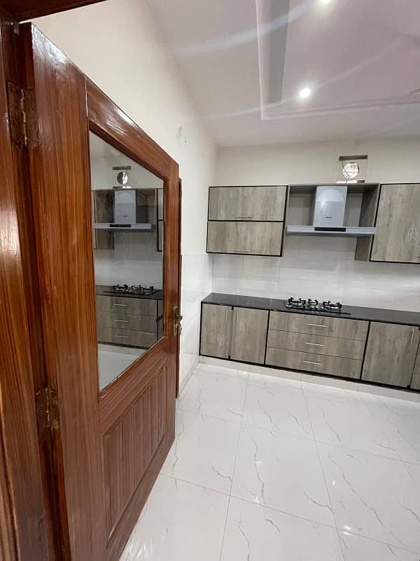 Neat & Clean 10 Marla Full House Available For Rent Sector C, Bahria Town Lahore 3