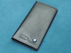 Man's Leather plain Bi-Fold Wallet