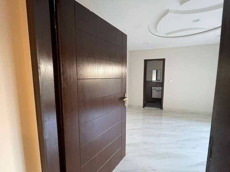 1 Bed Non Furnished Apartment For Rent Iqbal Block Bahria Town Lahore (ONLY FOR FAMILIES) 4