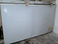 Dawlance deep freezer