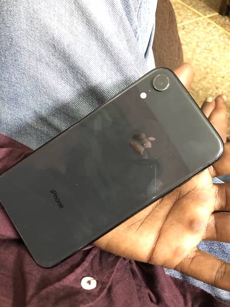 Iphone xr Non pta 80% battery health 1