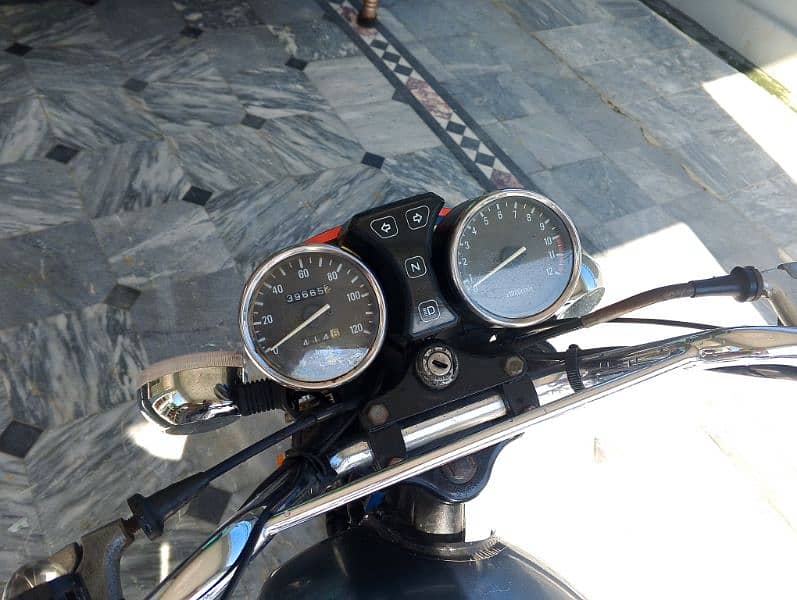 Suzuki GS 150 2014/15 Vip number Gujrat number exchange possible 4