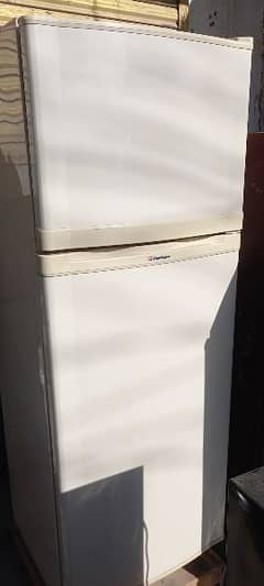 dawlance fridge larg size