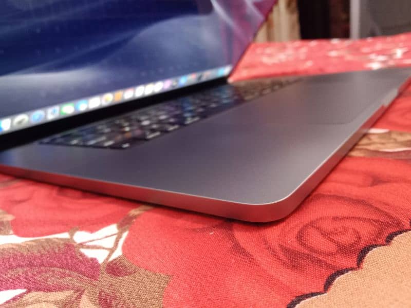 MACBOOK PRO (2019_16 Inch) Powerful Performance for professionals 3