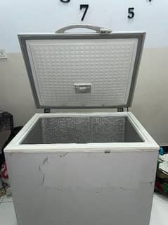 Dawnlance medium sized deep freezer