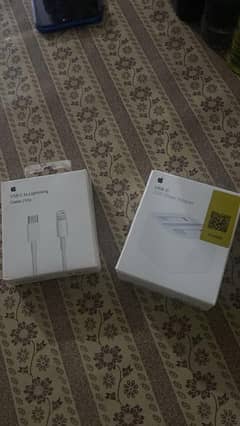 Iphone Original Charger box pack