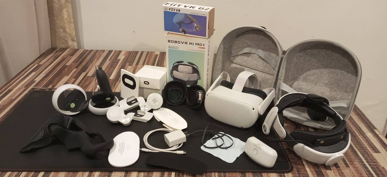 Oculus Quest 2 meta 256 Gb with 10 accessories 0