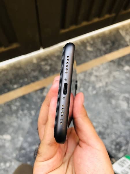 IPHONE 11 PTA APPROVED 128 GB 3