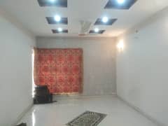 UPPER PORTION OF 8 MARLA HOUSE NEAR TAUHEED SQUARE/ ZOO AVAILABLE FOR RENT