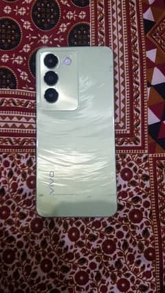 vivo y100 8 128 complete box 10monty warranty urgent for sale