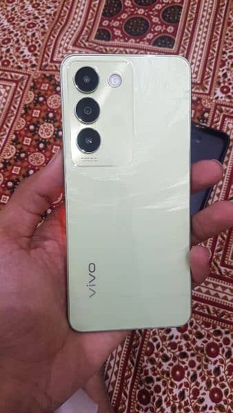 vivo y100 8 128 complete box 10monty warranty urgent for sale 7