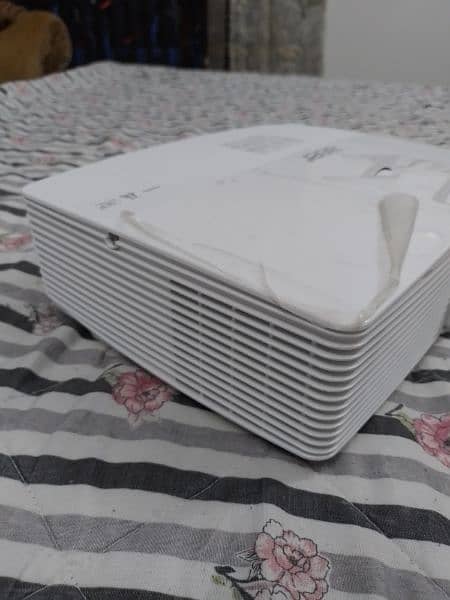 Brand new ACER PROJECTOR 7