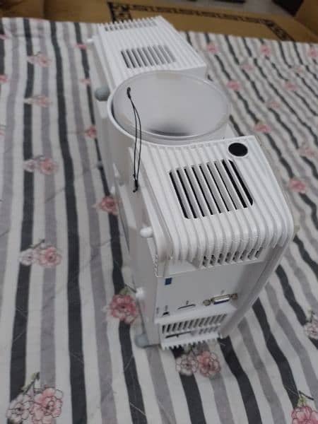 Brand new ACER PROJECTOR 14