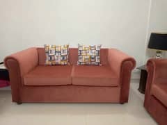 5 seater luxury   sofa with  table  n cushions