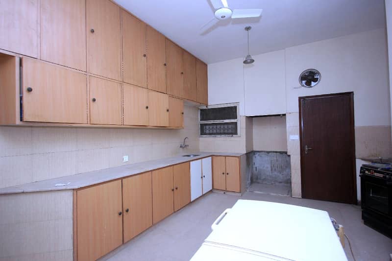 Cantt Properties Offers 2KANAL Anex Available For Rent In Cantt 2