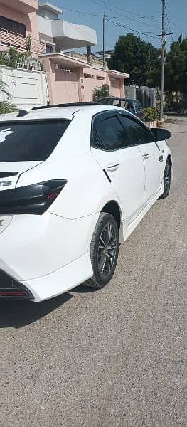 Toyota Corolla Altis 2017 3